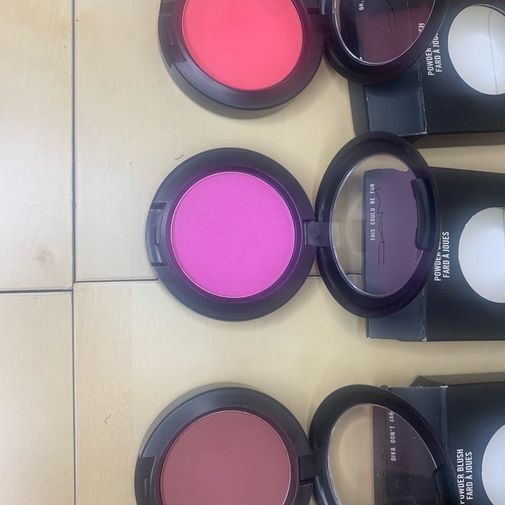 MAC Powder Blushes bundle - Picture 6 of 7